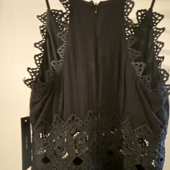 Black maxi - Thoughts of hue dress - Picture 3 of 7